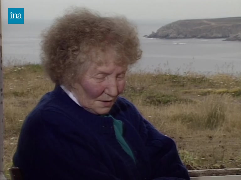 Marie Le Coz, tenancière de l'hôtel de l'Iroise, dans le reportage de l'INA (1993)